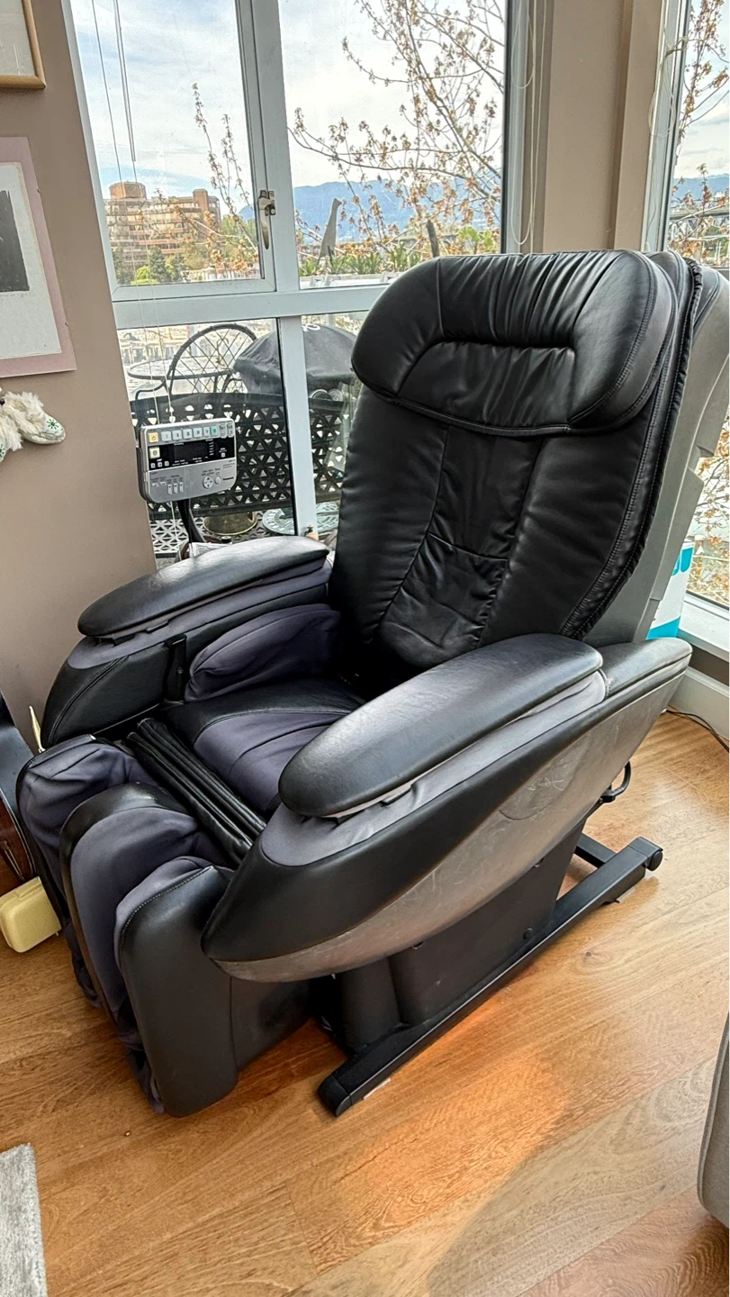 Black Leather Massage Chair