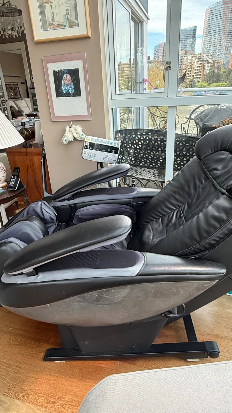 Black Leather Massage Chair - photo 3