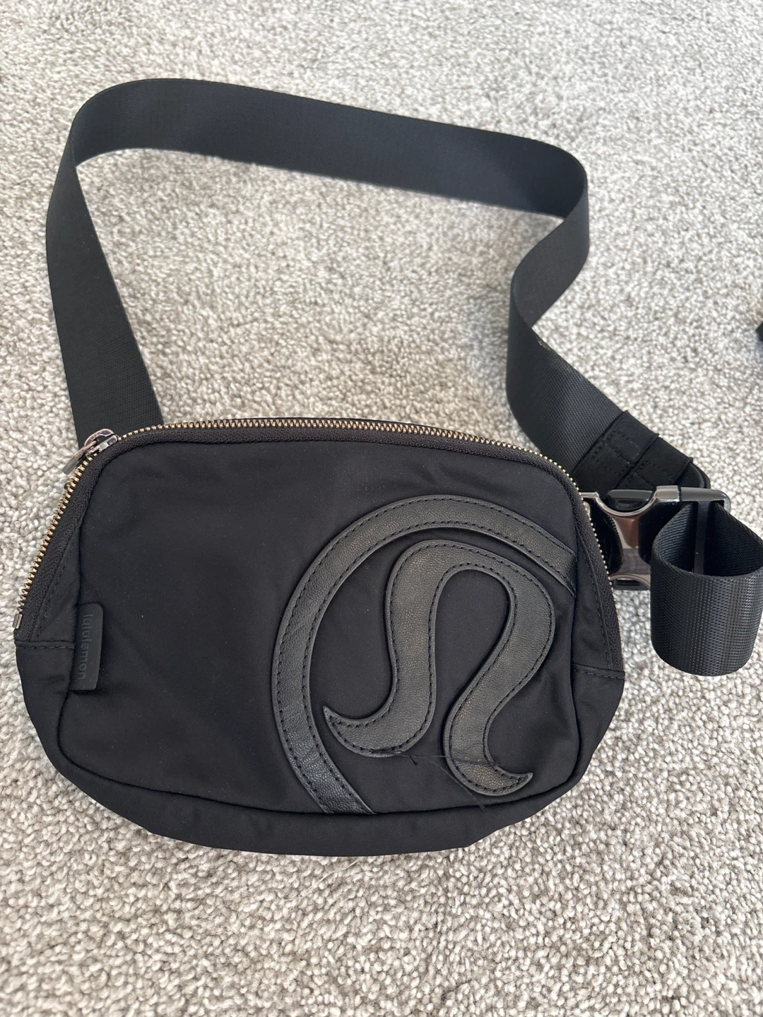 Lululemon Everywhere Belt Bag Black