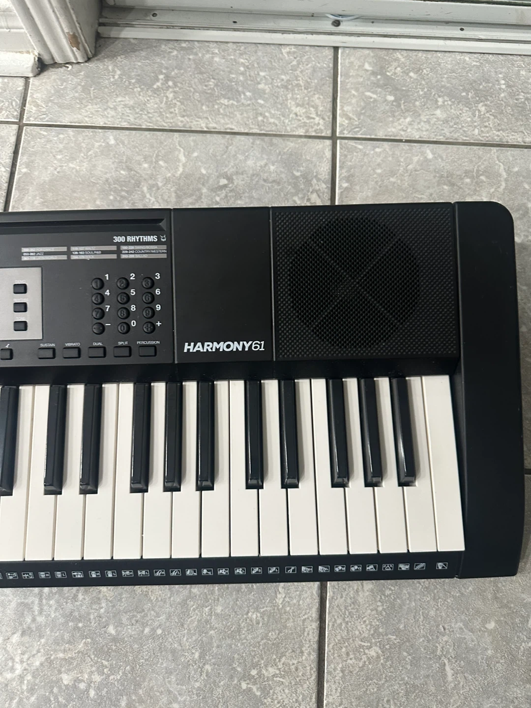 Alesis Harmony 61 Keyboard for sale - photo 4