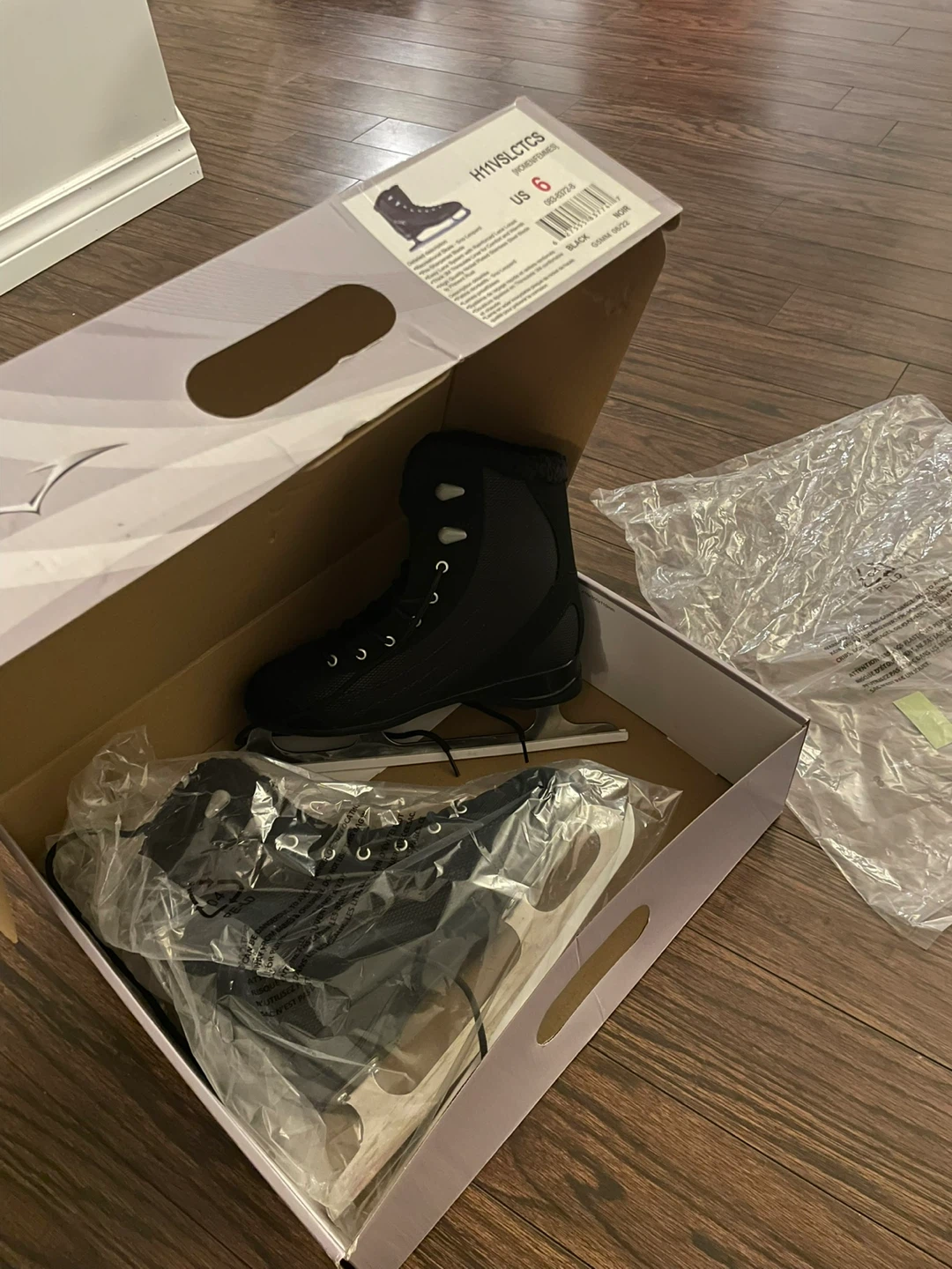 Women’s Recreational Skates - Size 6