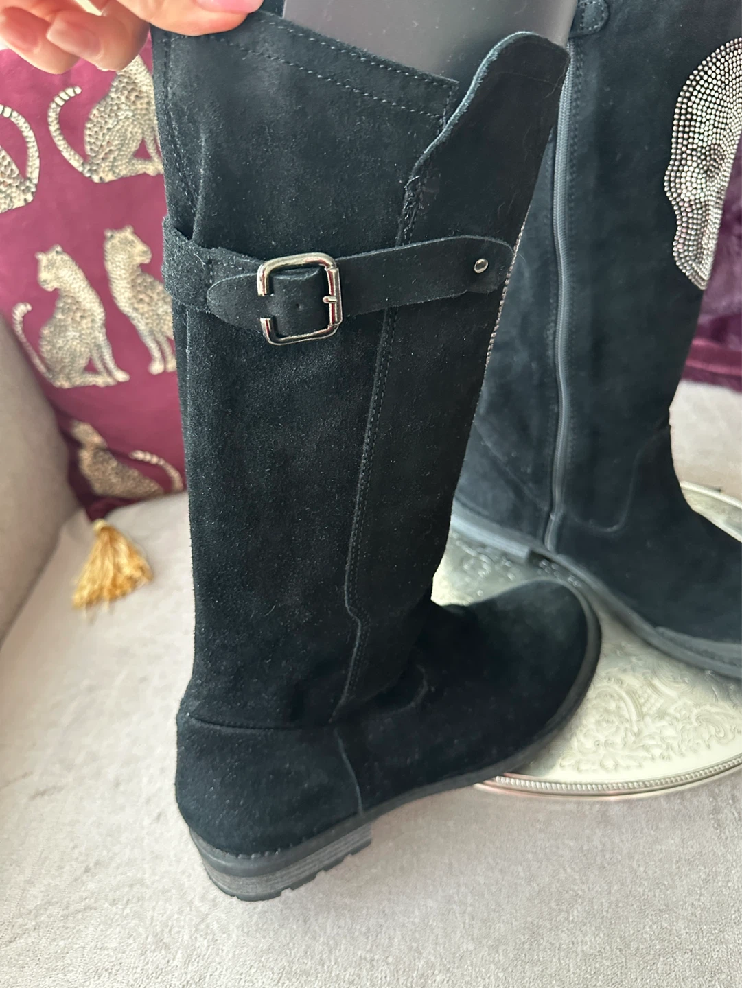 Black Suede Skull Embellished Boots 🌱 - photo 3