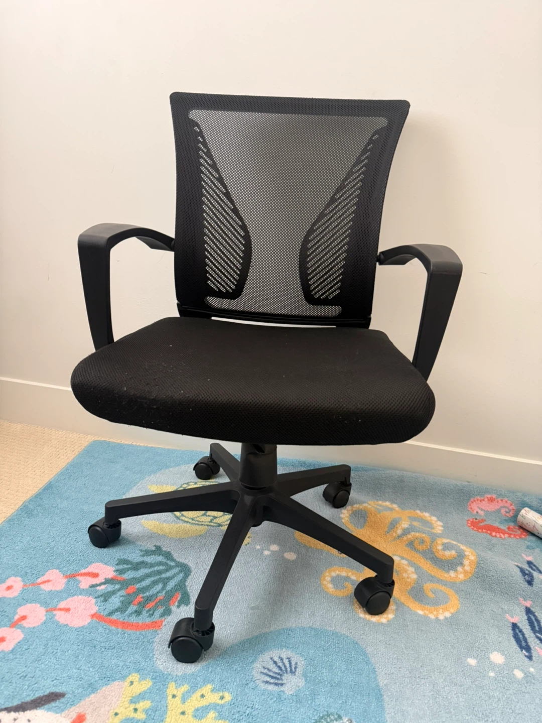 Black Mesh Office Chair Urgent Sale !! - photo 2