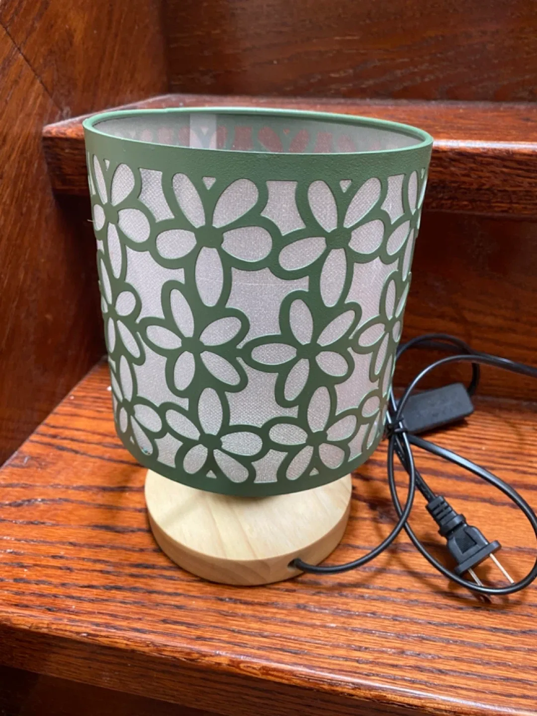Green Floral Accent Lamp