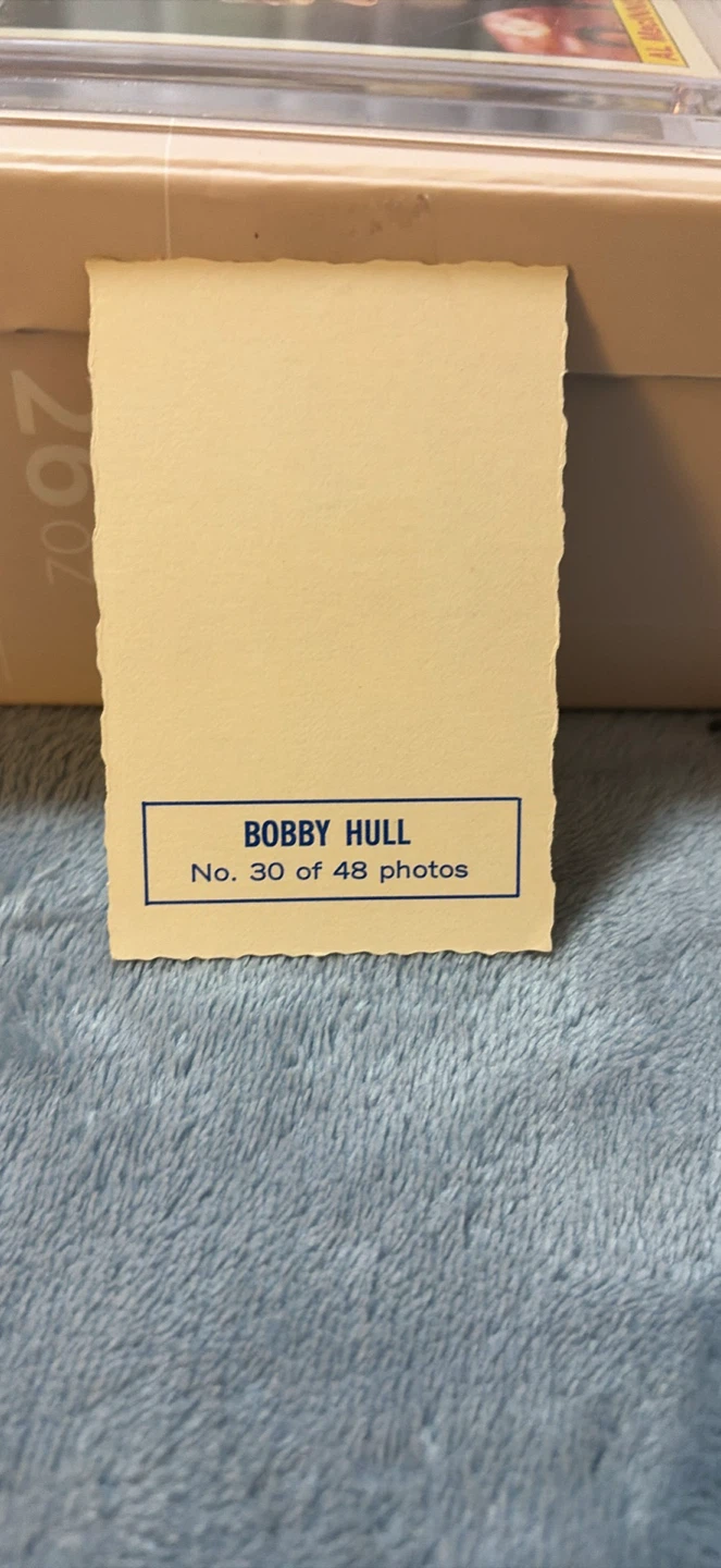 Bobby Hull Hockey Card - No. 30 of 48 - photo 2