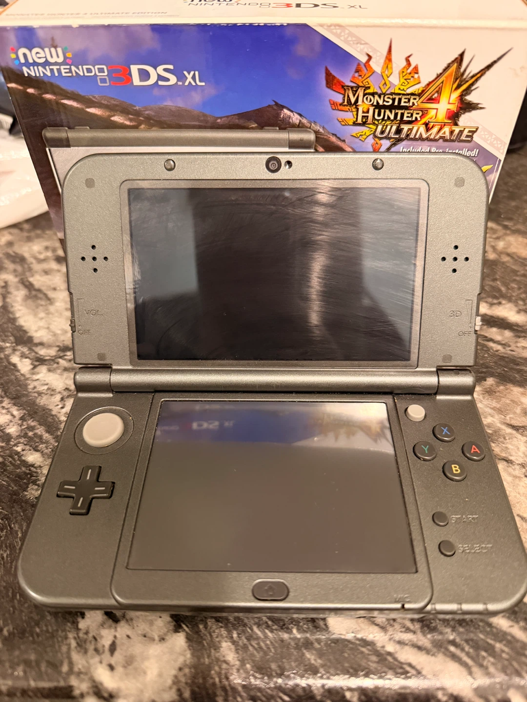 New Nintendo 3DS XL Monster Hunter 4 Ultimate Edition - photo 2
