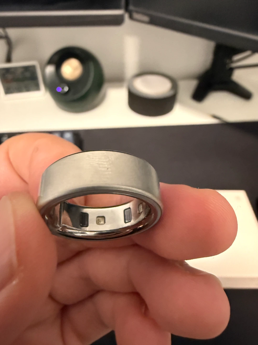 Oura Ring 4 Brushed Silver Size 8 - photo 3