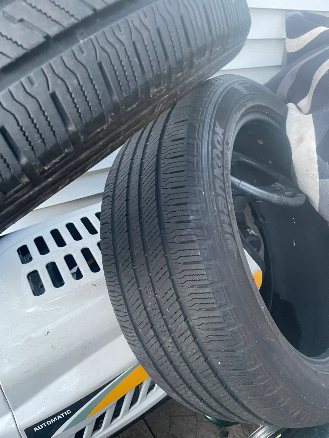 Hankook Dynapro HT Tires (Set of 2)