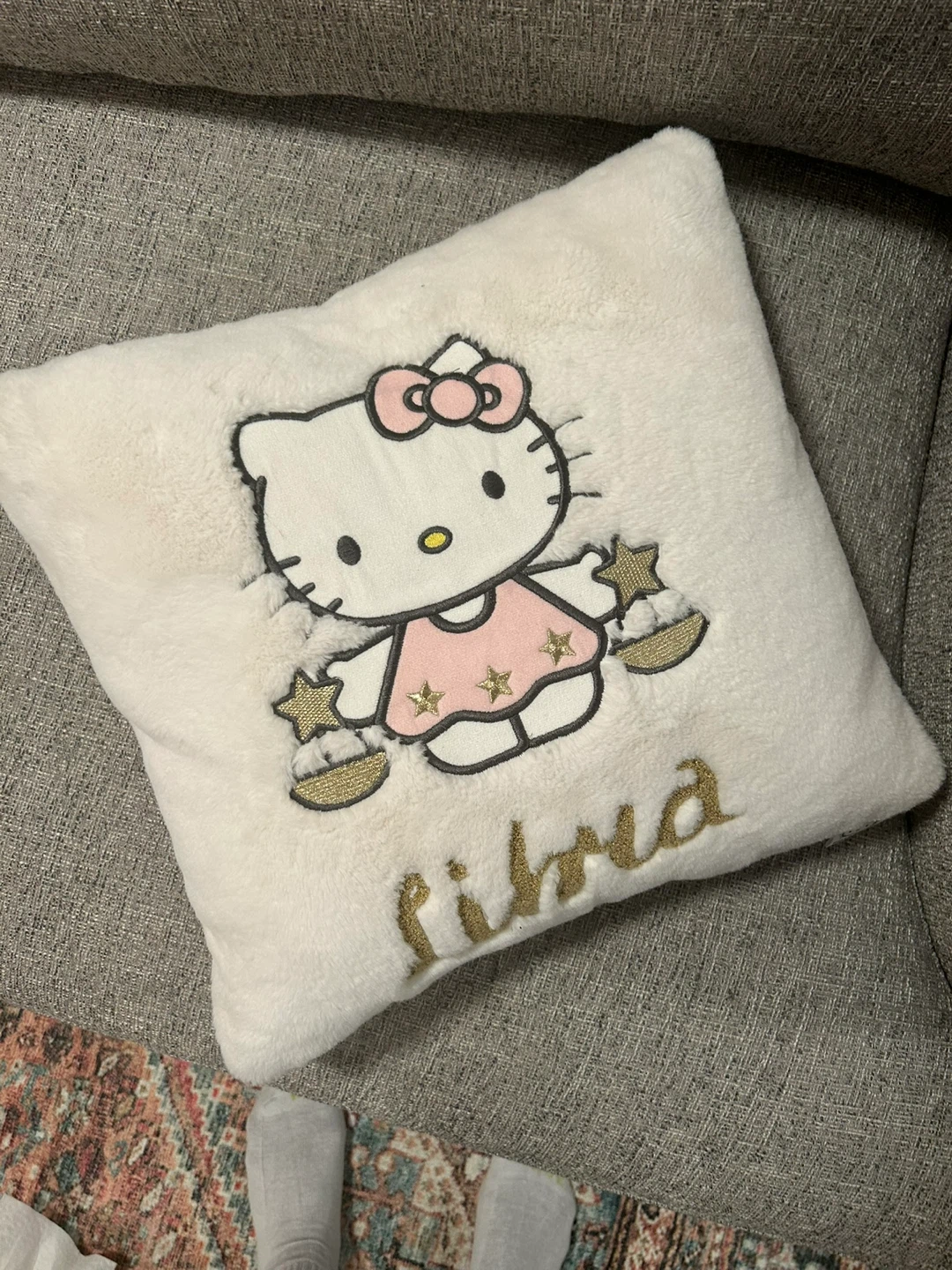 Pottery Barn Teen Hello Kitty Libra Faux Fur Throw Pillow - photo 2