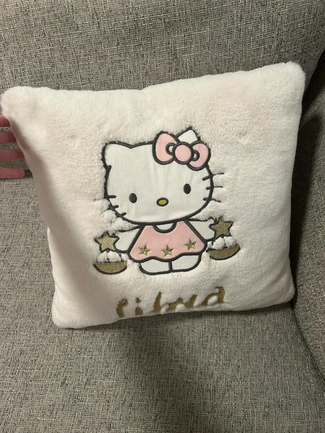 Pottery Barn Teen Hello Kitty Libra Faux Fur Throw Pillow - photo 4