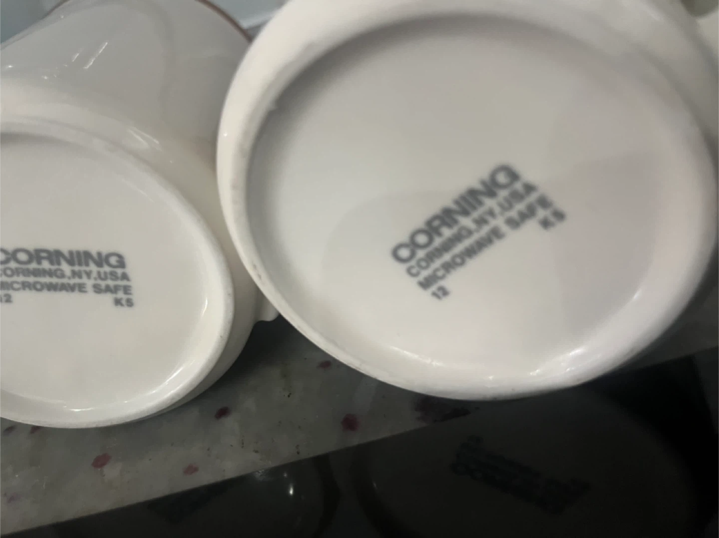 Set of Mugs with various Designs & 4 corningware - photo 2