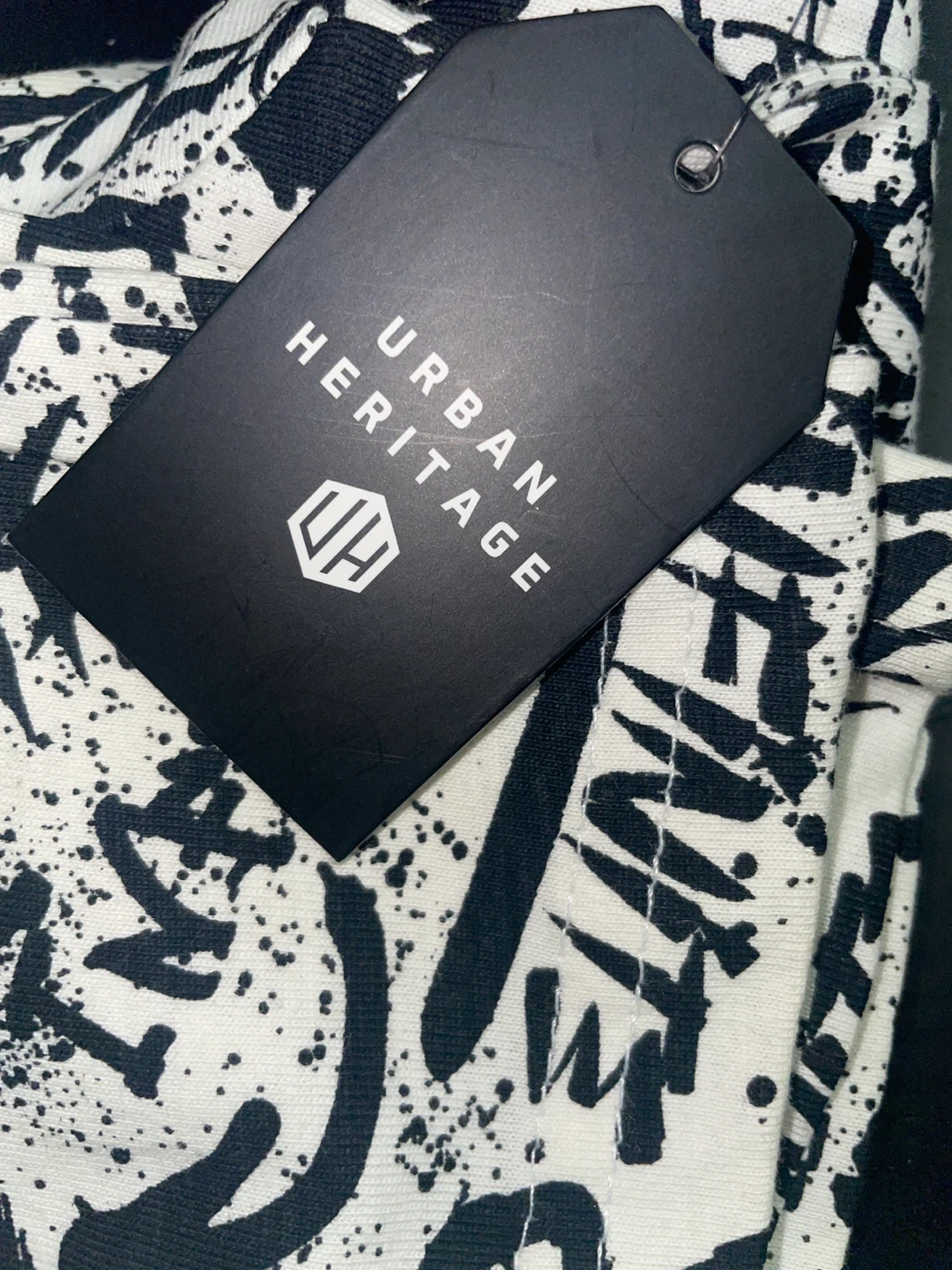 NWT • Urban Heritage Men's Graffiti Print T-Shirt - photo 4