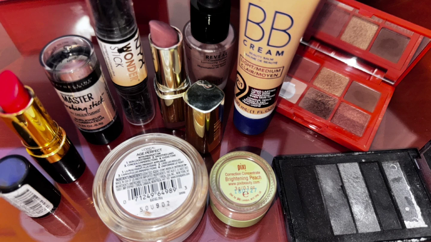 Assorted Makeup Lot - L'Oréal, Maybelline, Rimmel, Pixi - photo 3