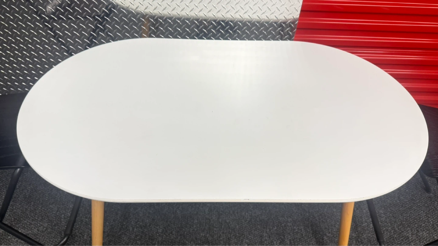 White Oval Dining Table with 2 Black Folding Chairs - photo 3