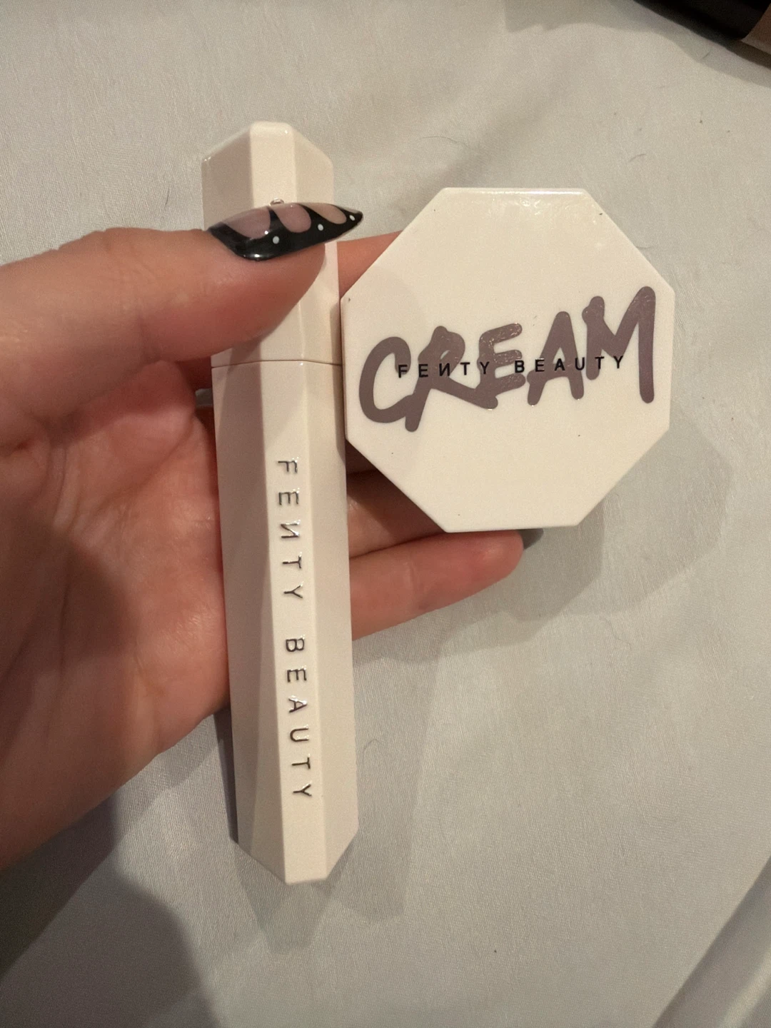 Fenty Beauty Cheeks Out Cream Blush Cool Berry 09