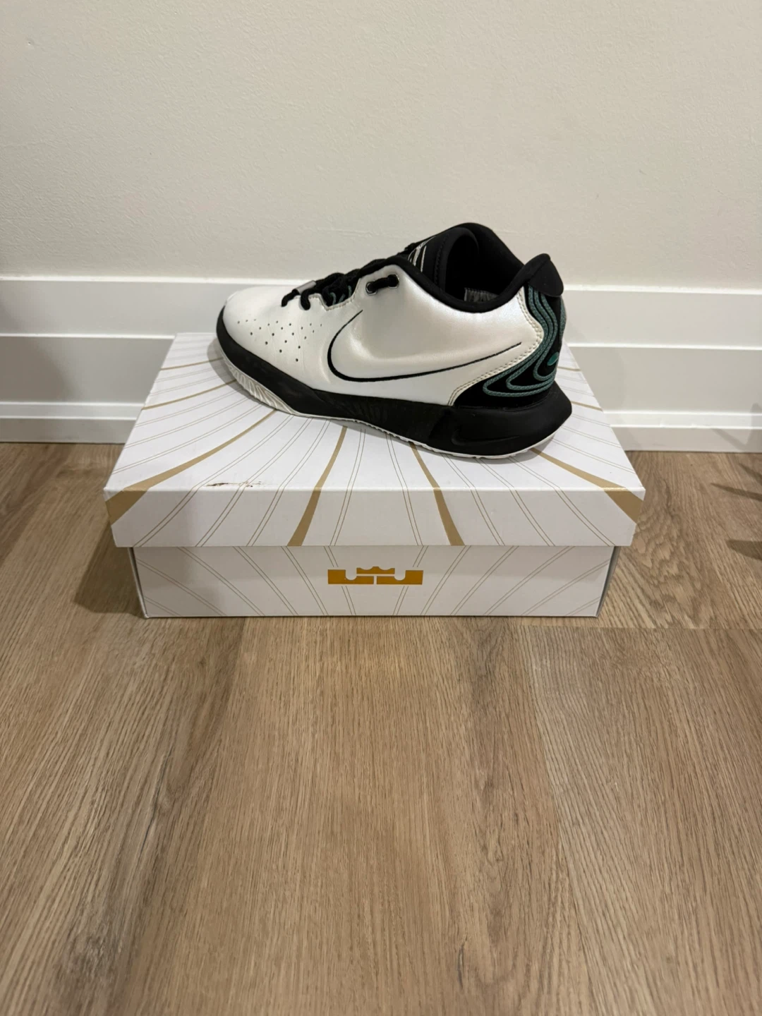 Nike LeBron XXI GS Shoes White/Black Size 6Y - photo 3
