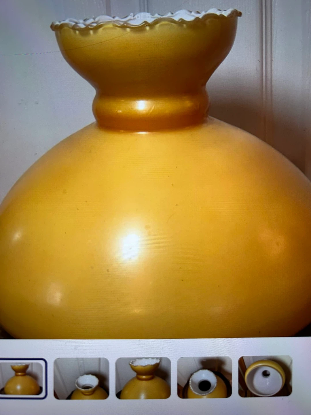 Vintage Yellow/Caramel Glass Lamp Shade 🐞