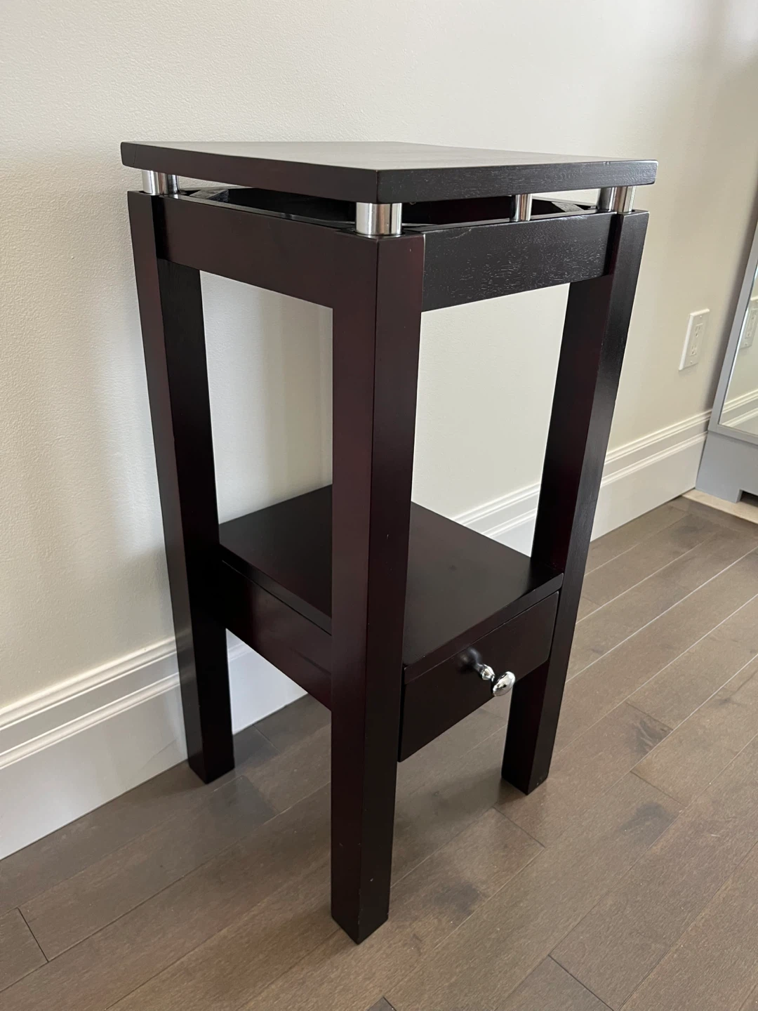 WOOD end table with drawer - photo 3