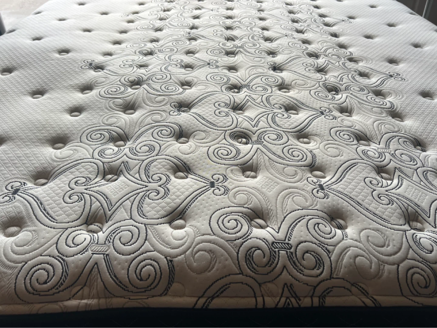King mattress with box/free delivery