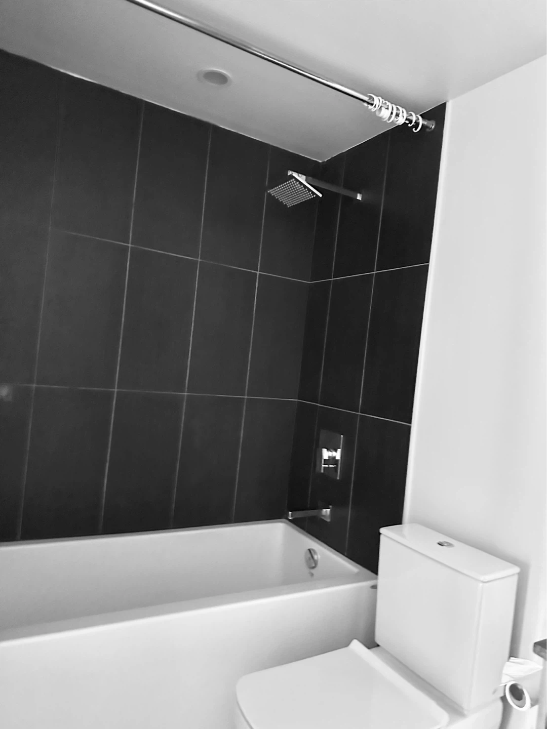 Modern Condo Unit - Studio- 70 temperance st - photo 3