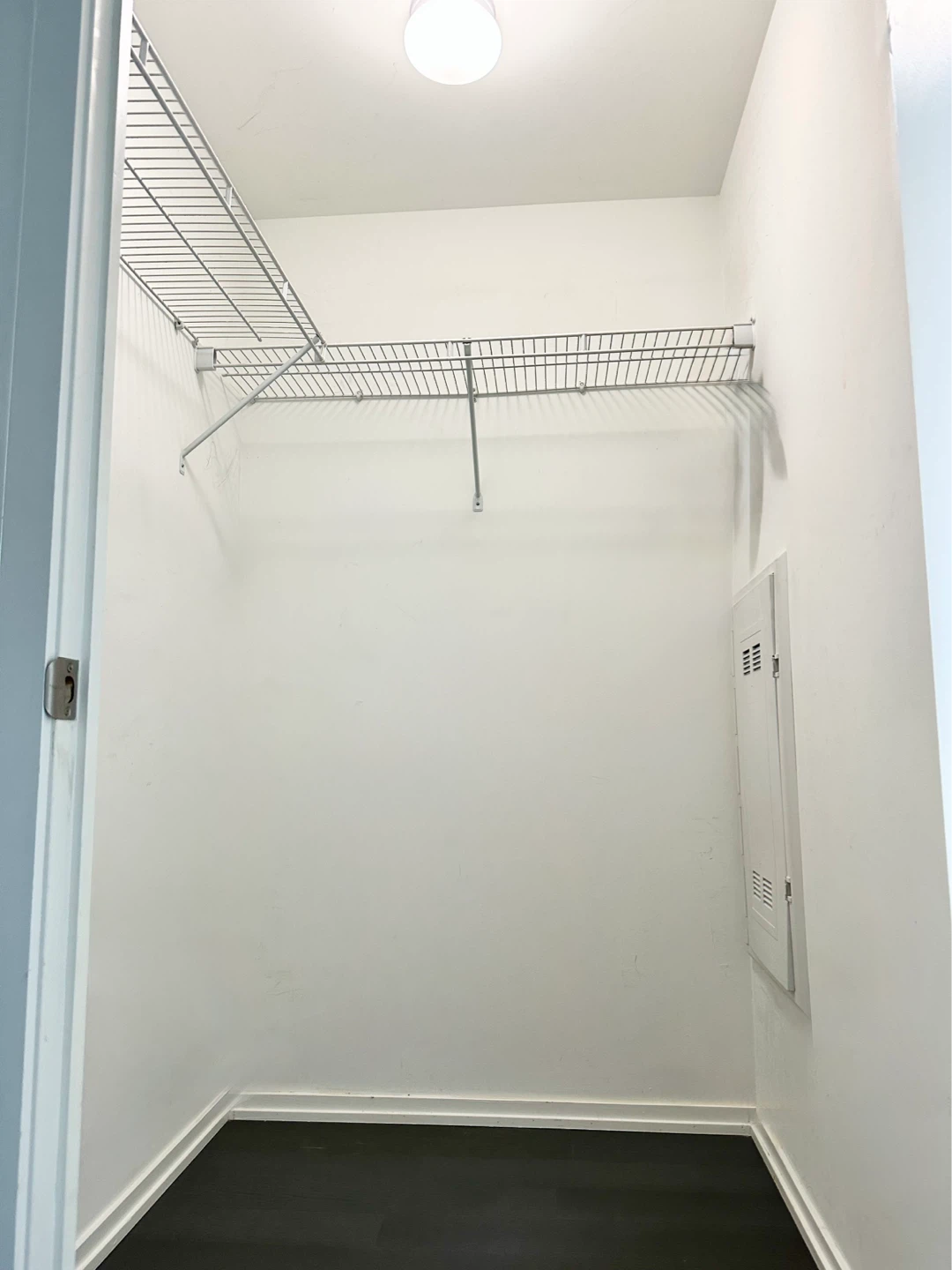 Modern Condo Unit - Studio- 70 temperance st - photo 4