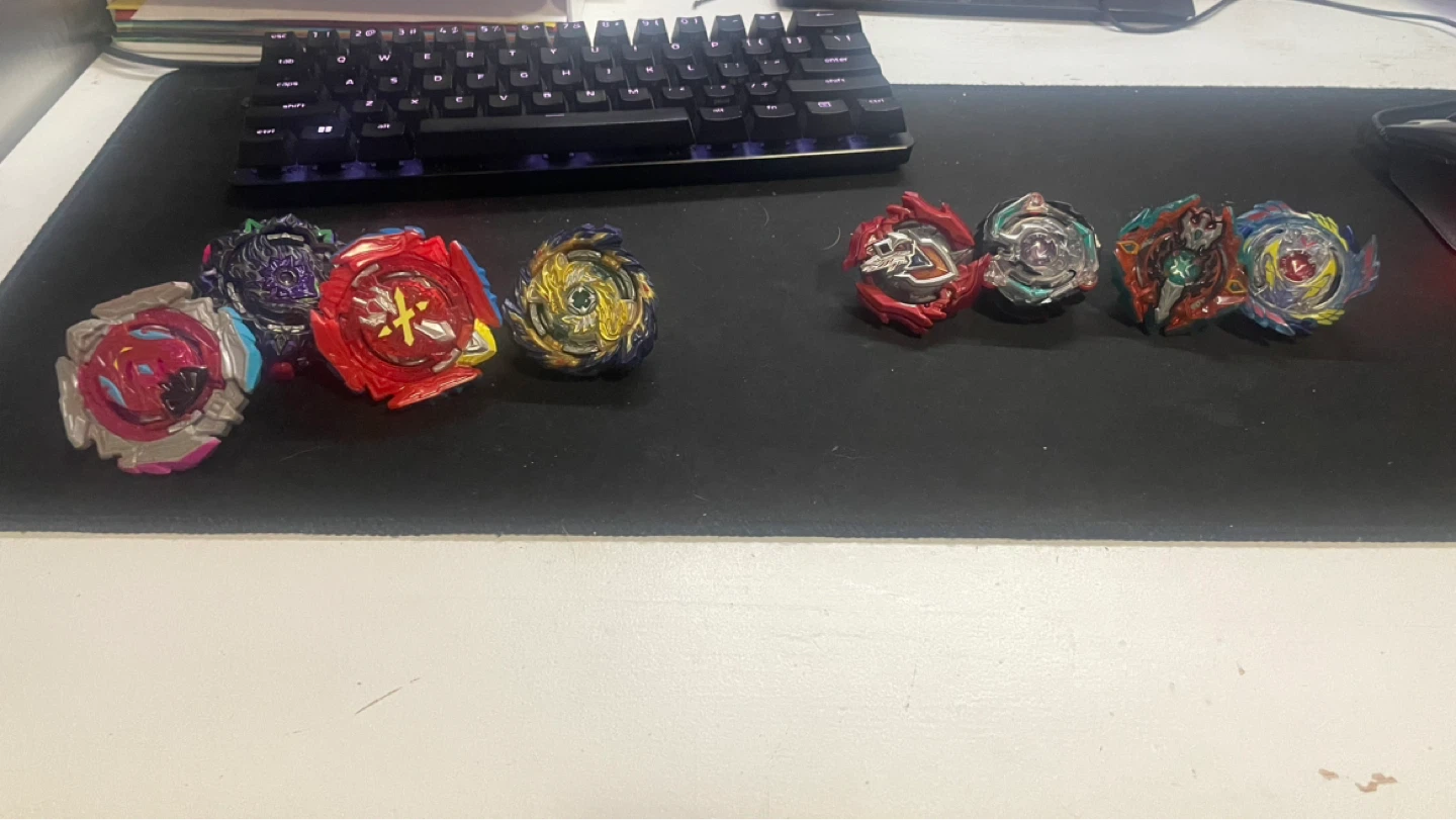 Beyblade Metal Fusion Arena and Beyblades Lot
