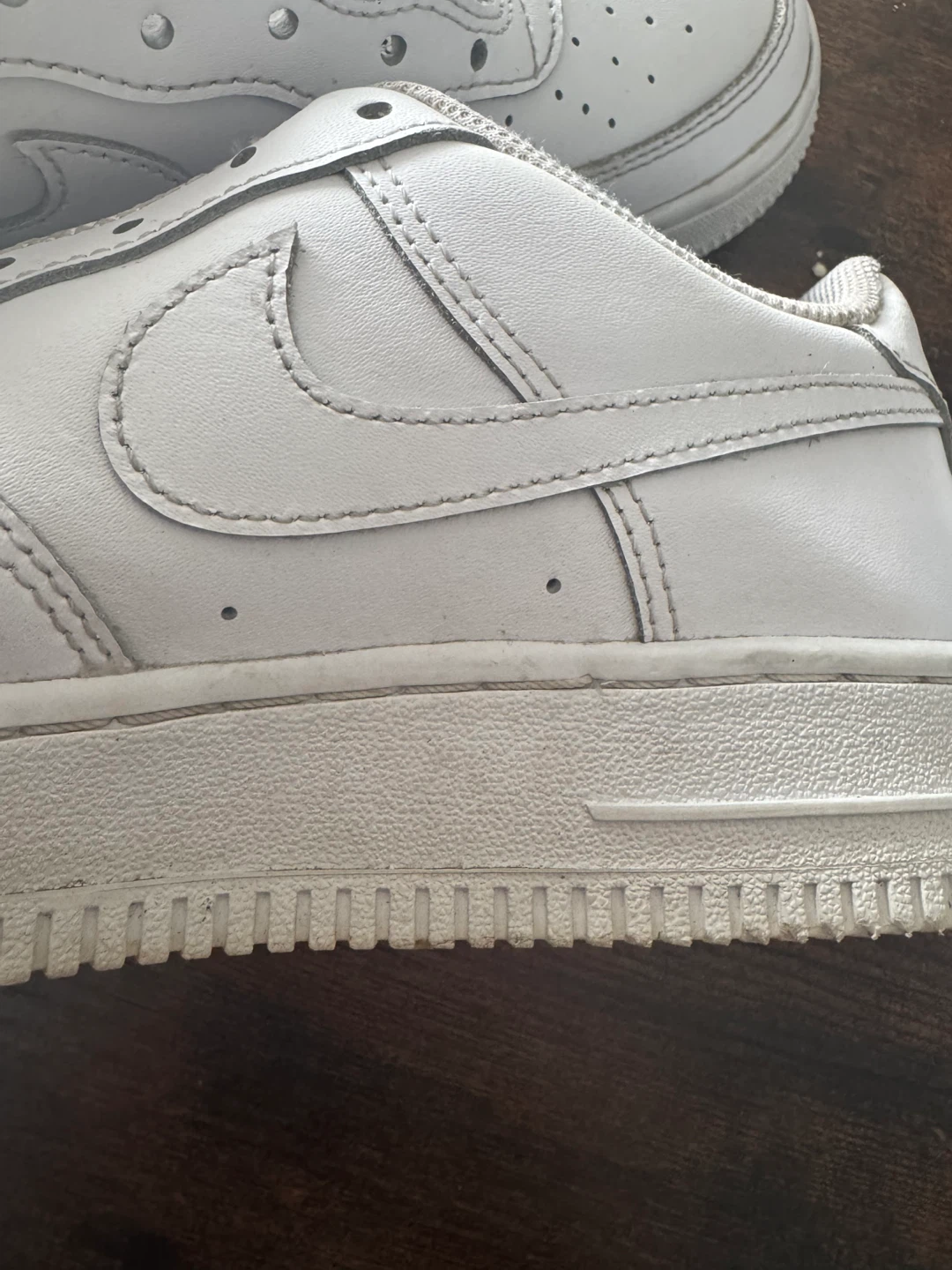 Nike Air Force 1 White Leather Sneakers - photo 4