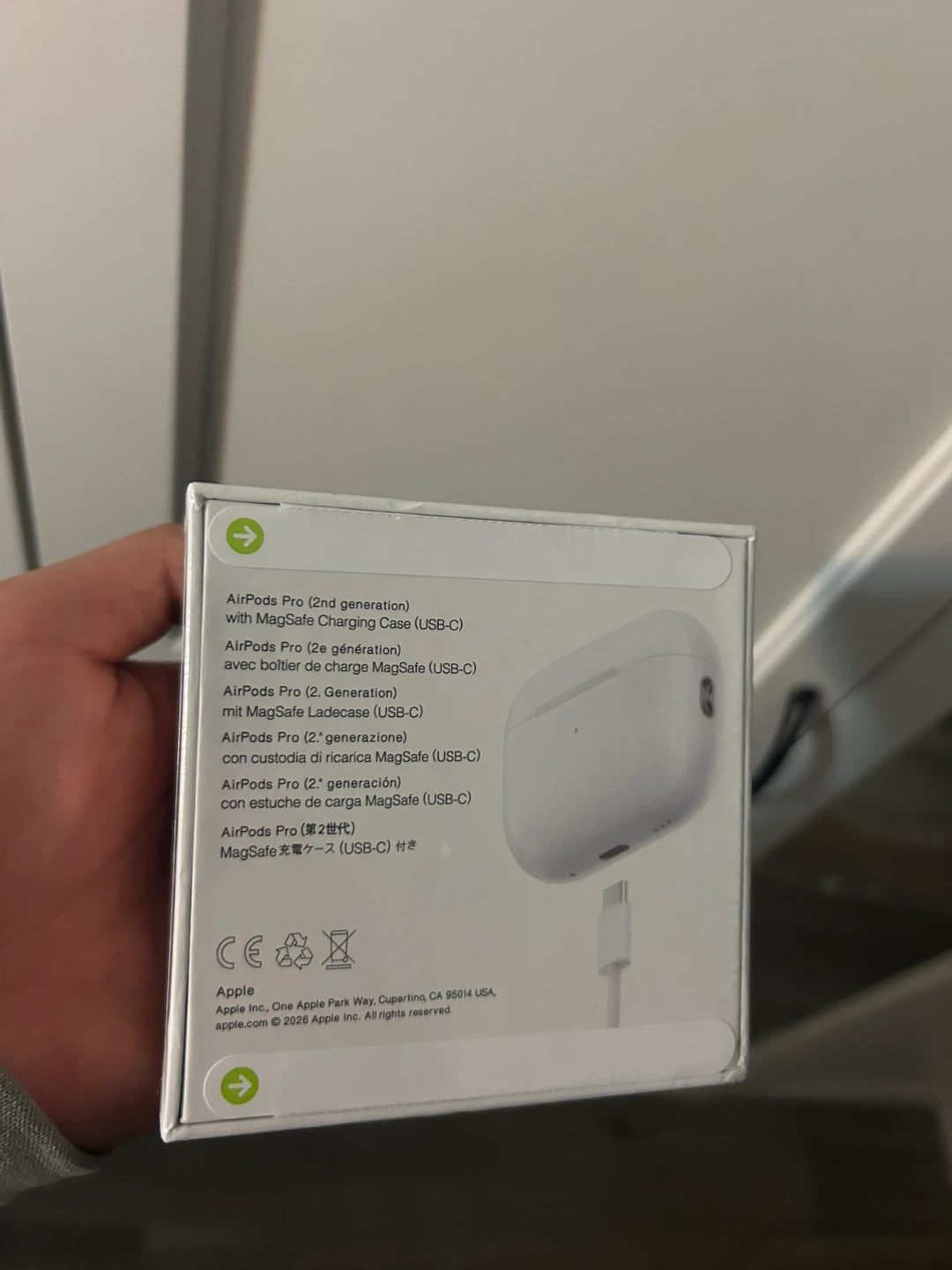 Apple AirPods Pro (2nd Gen) with MagSafe Charging Case - photo 2