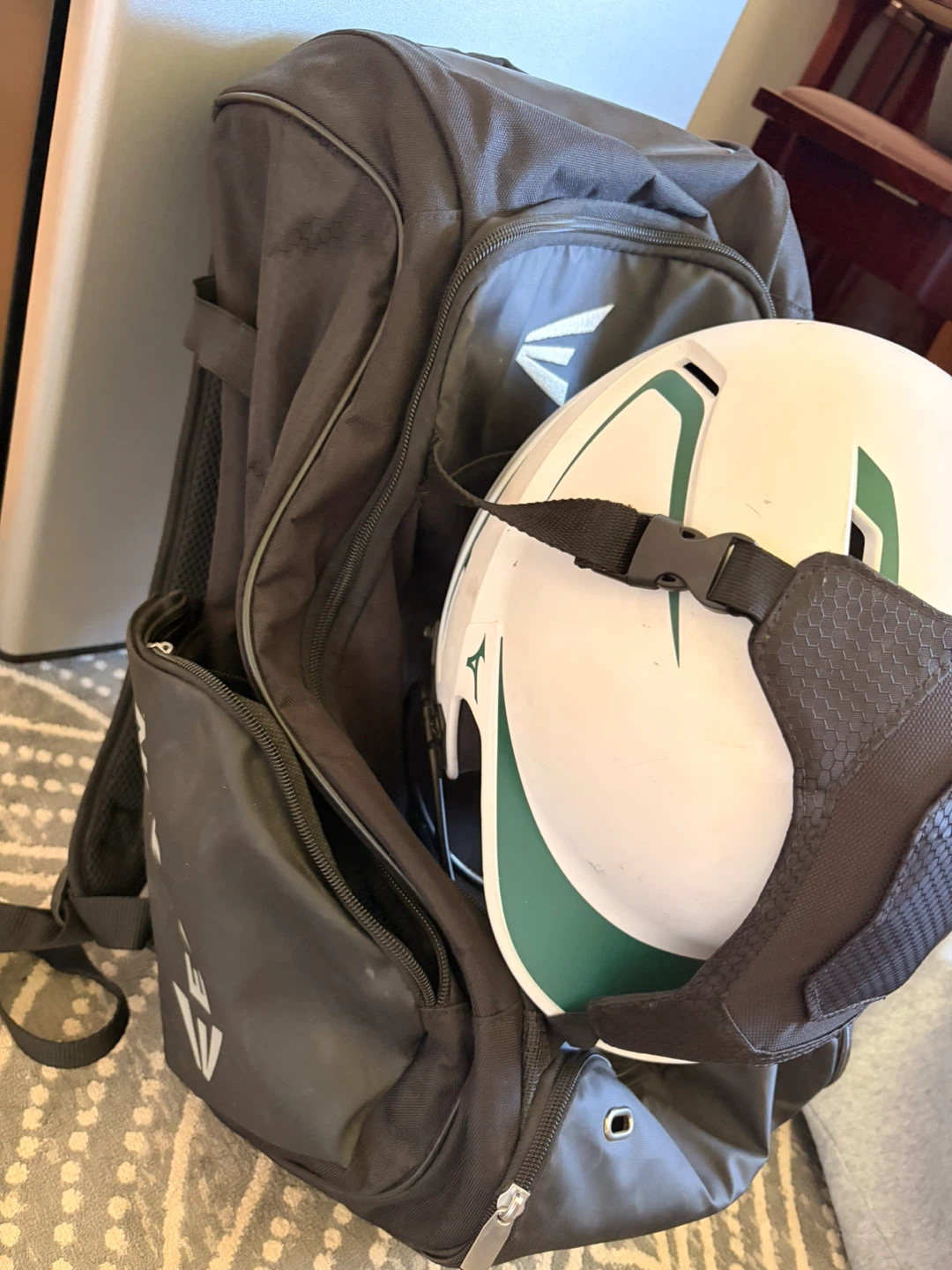 Girls Softball Set – Mizuno Glove, Helmet & Easton Bag - photo 4