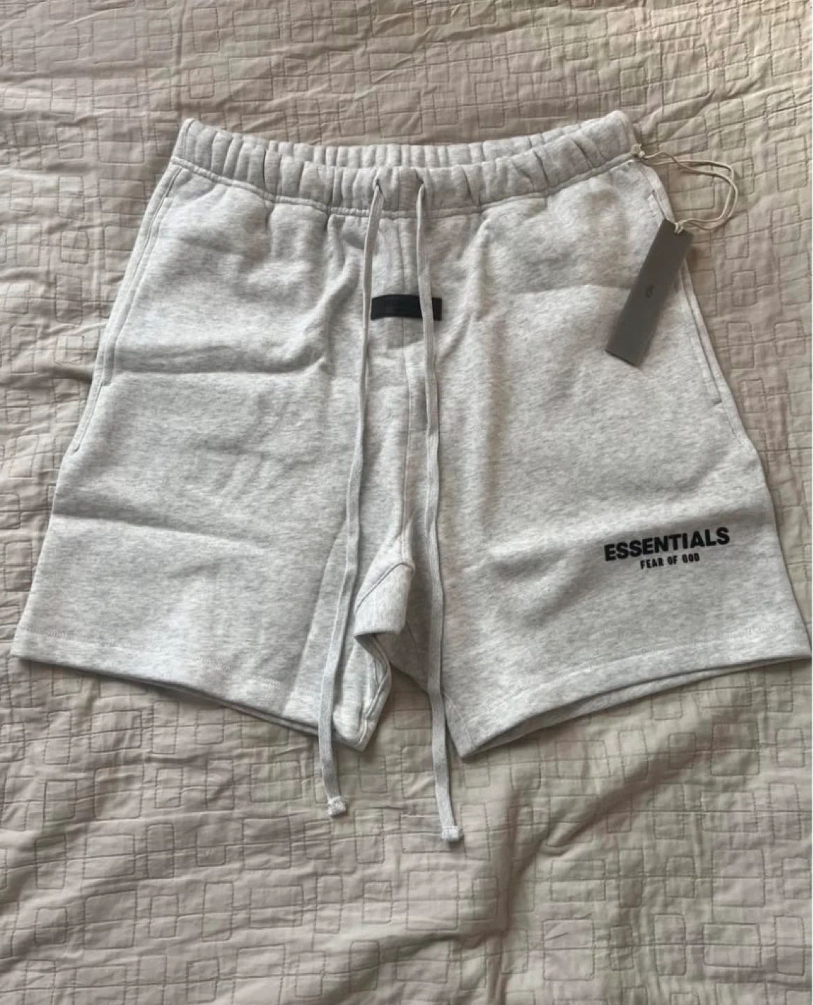 essentials shorts medium