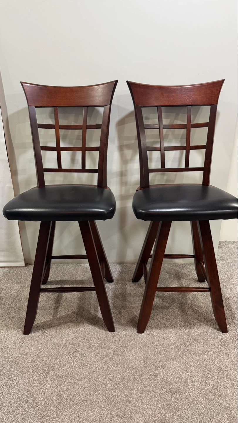Round Pedestal Dining Table with 2 Swivel Chairs - photo 4