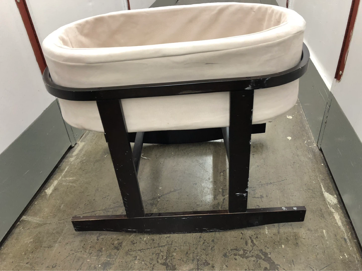 White Bassinet with Dark Wood Stand - photo 3