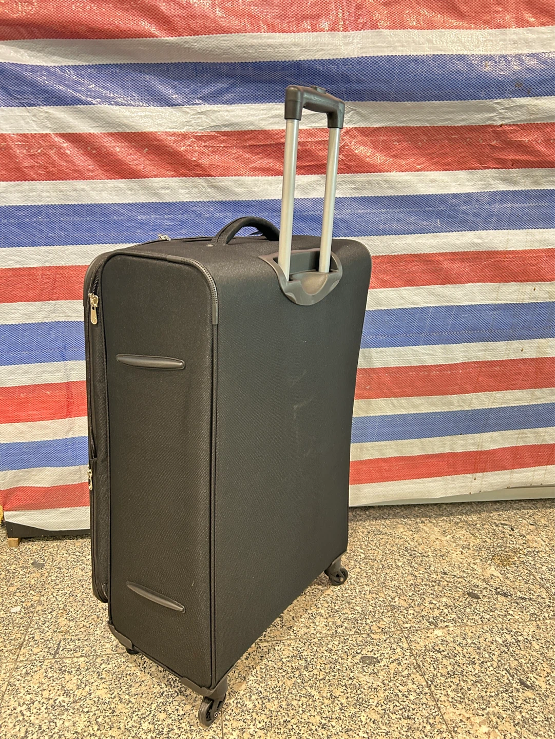 32 inch Toci Black Softside Spinner Luggage - photo 2