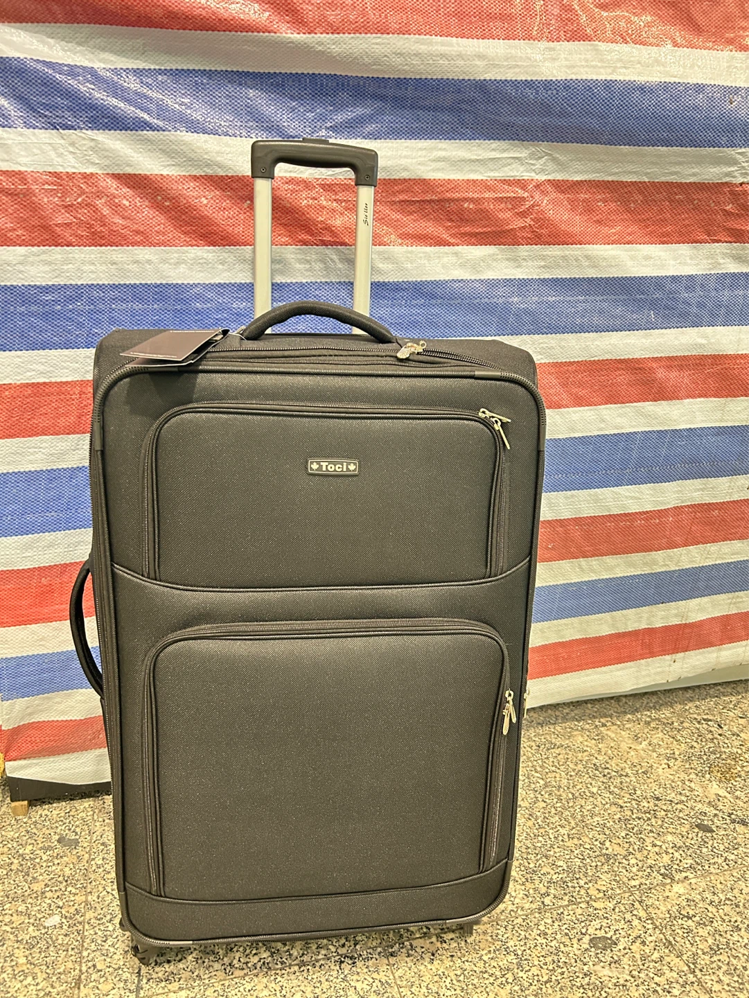 32 inch Toci Black Softside Spinner Luggage