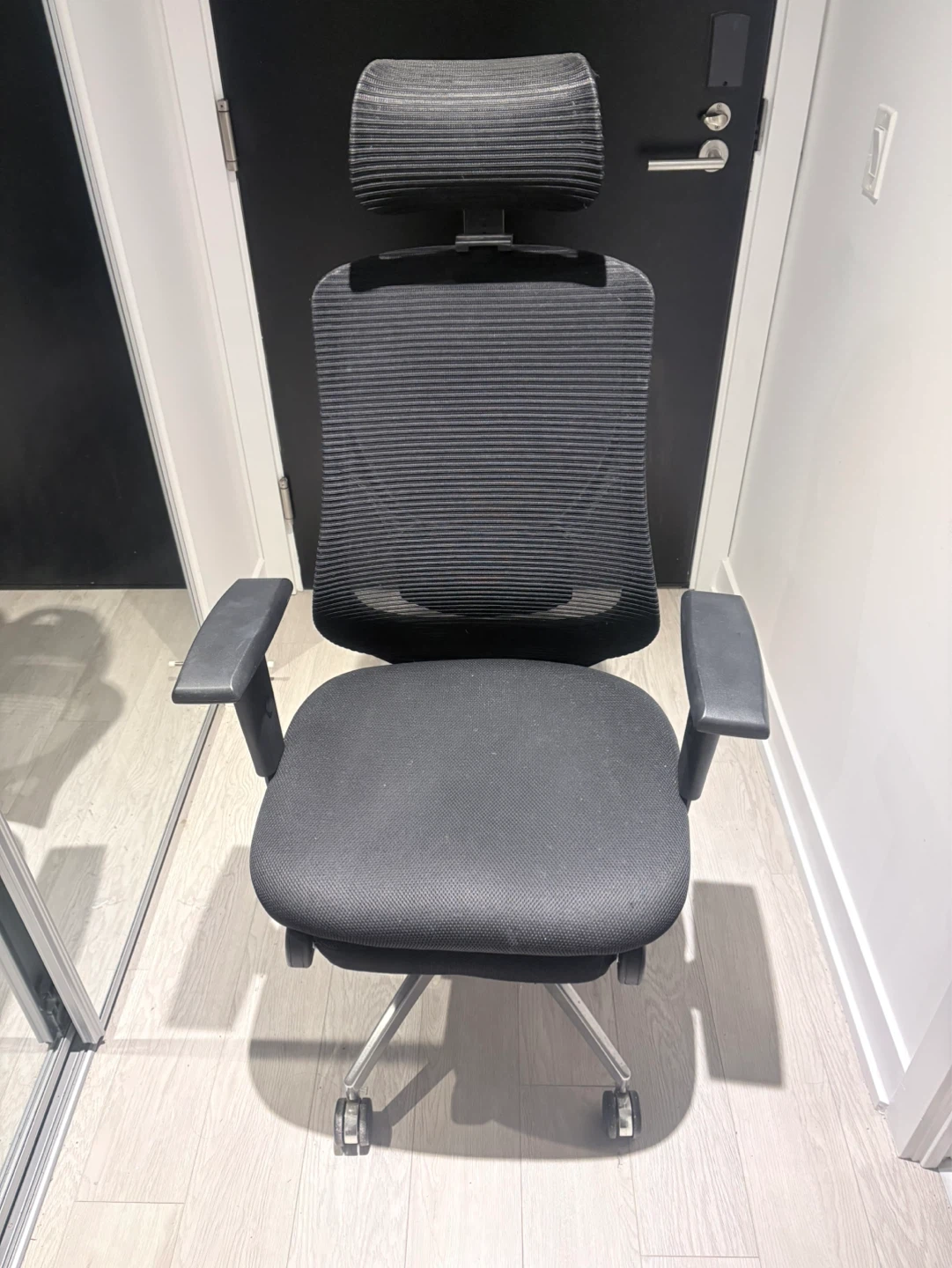 Ergonomic Office Chair with Headrest and Footrest