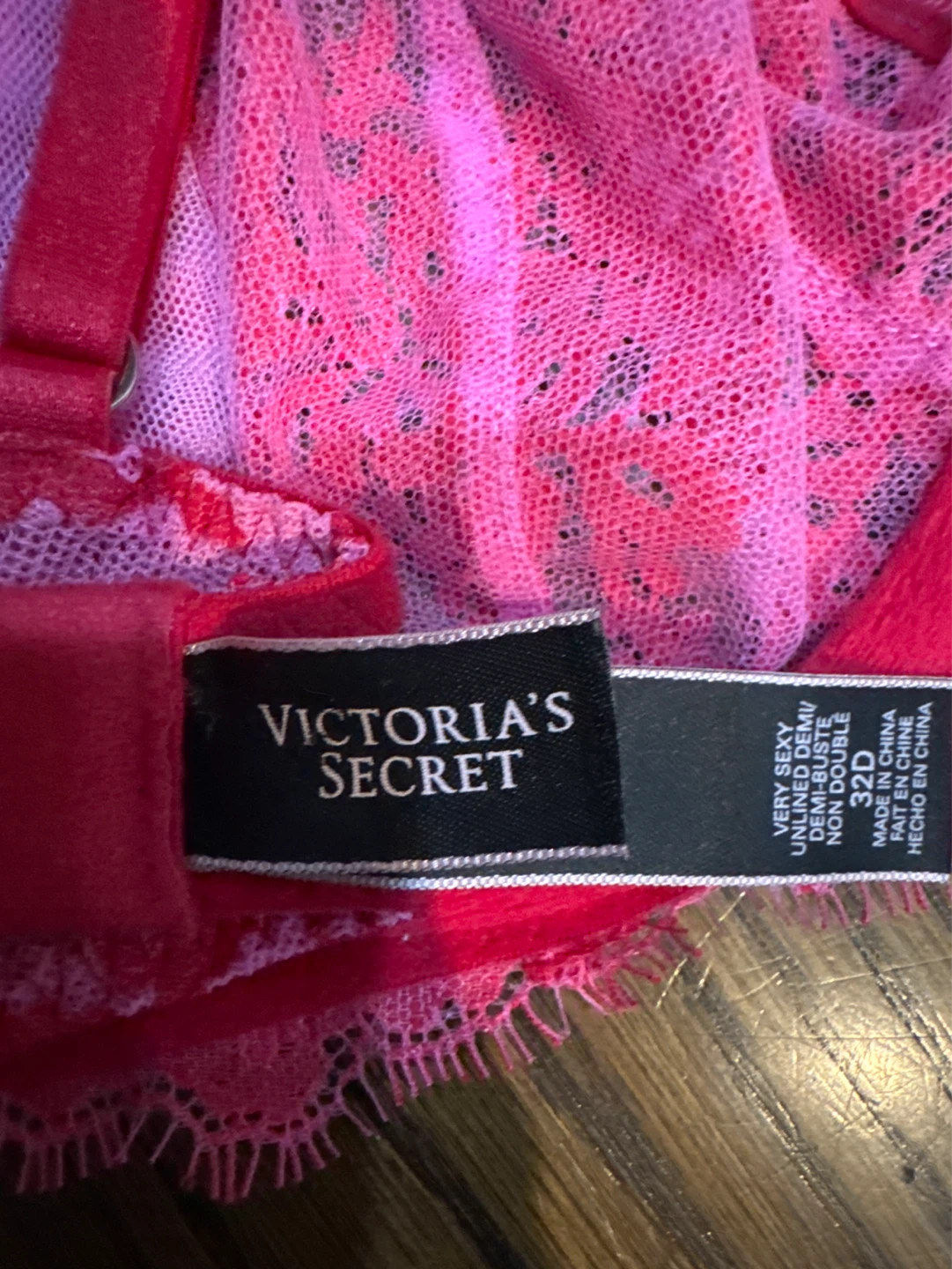 Victoria's Secret Very Sexy Unlined Demi Bra - photo 2