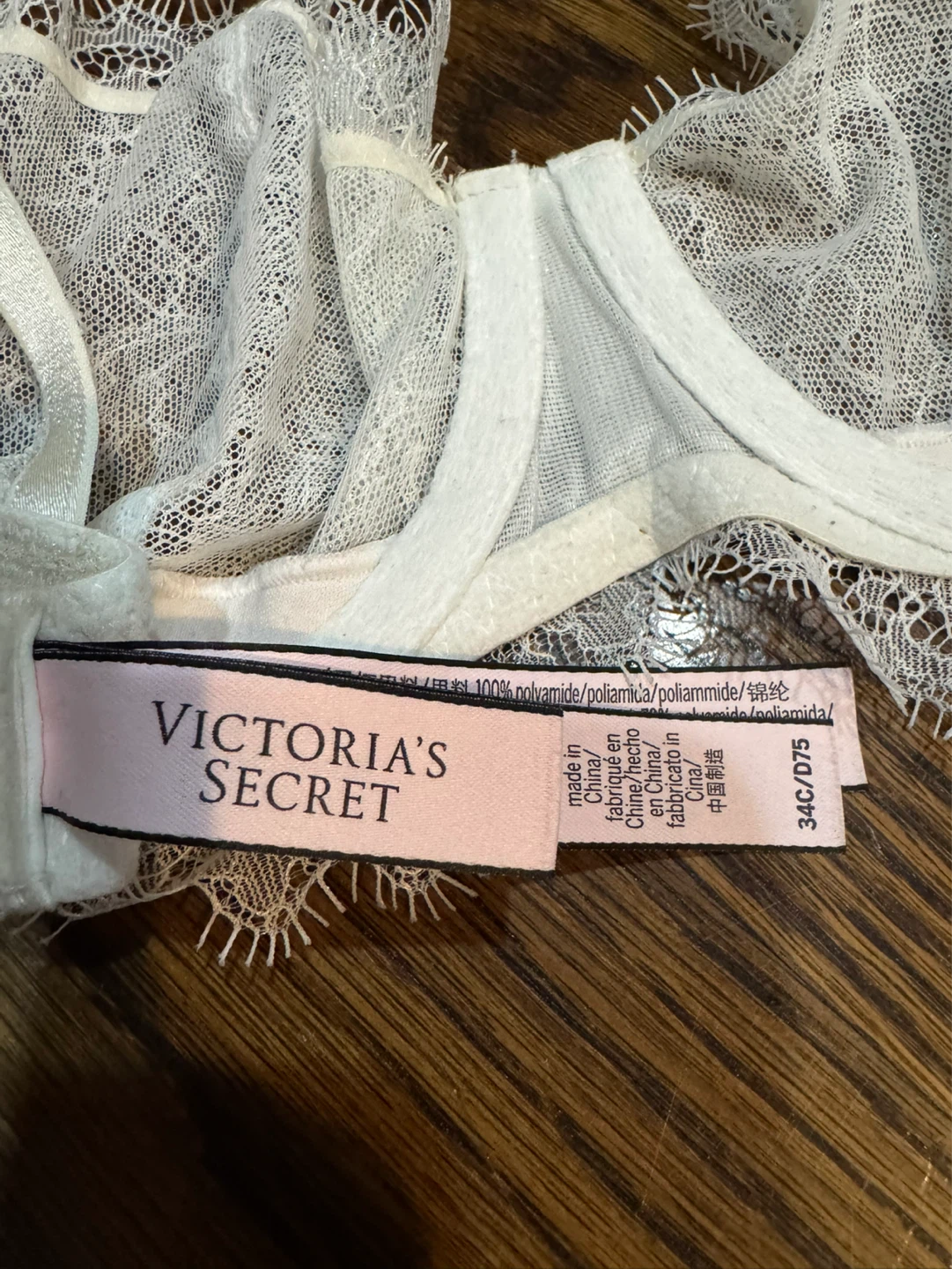 Victoria's Secret White Lace Bra 34C - photo 2