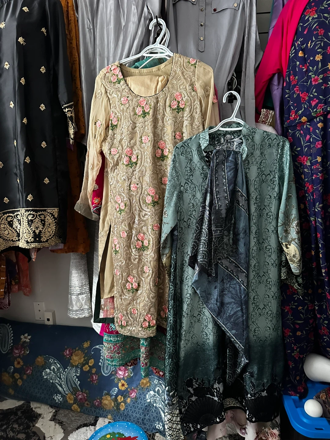 Women's Embroidered Kurti - photo 4