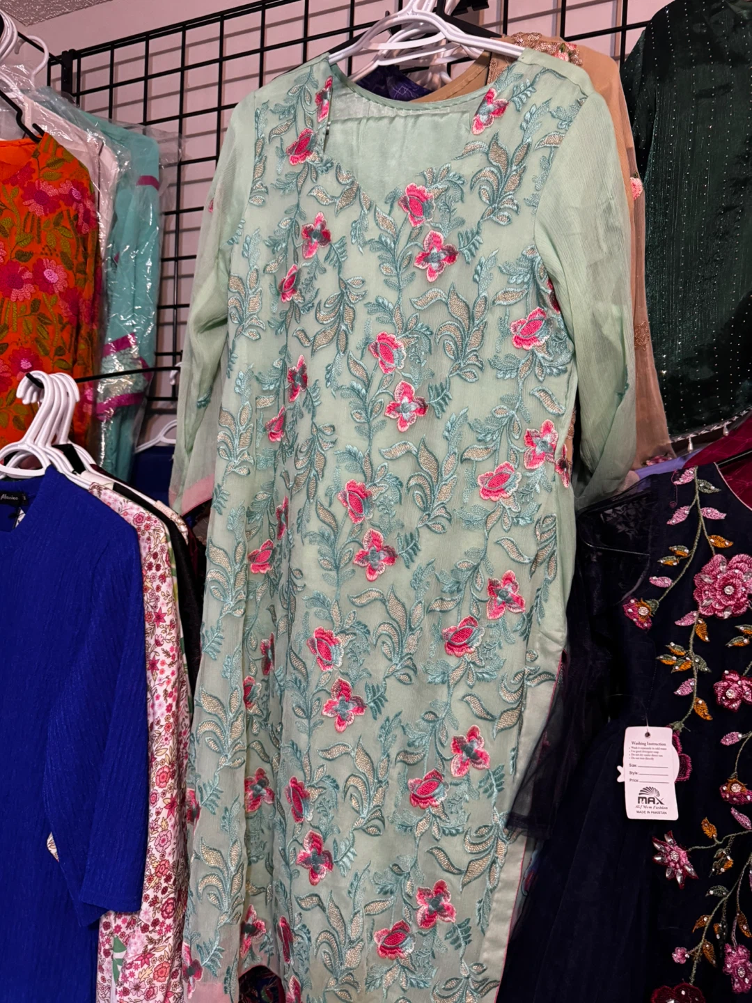 Women's Embroidered Kurti