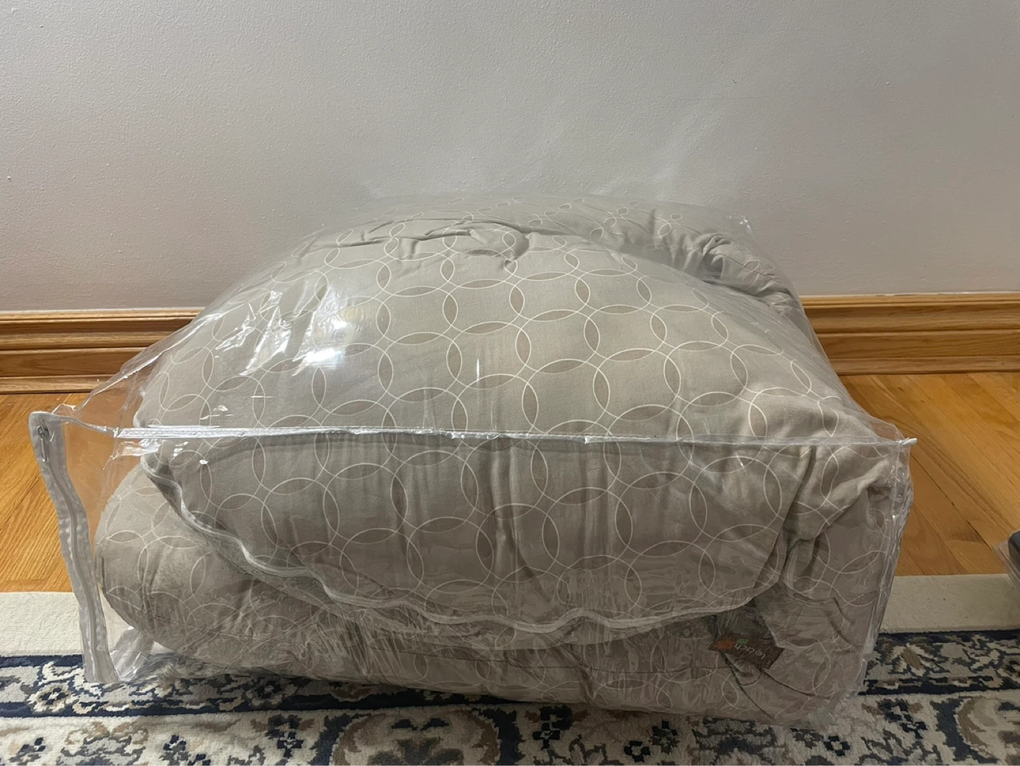 Leachco Back 'n Belly Contoured Body Pillow - photo 3