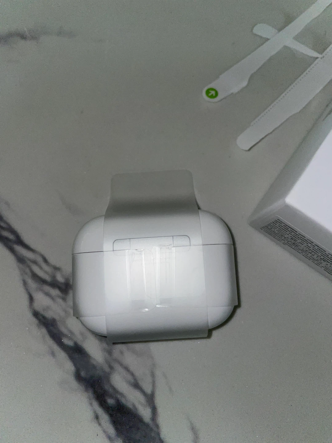 Apple AirPods Pro (2nd generation) with noise cancellation - photo 4