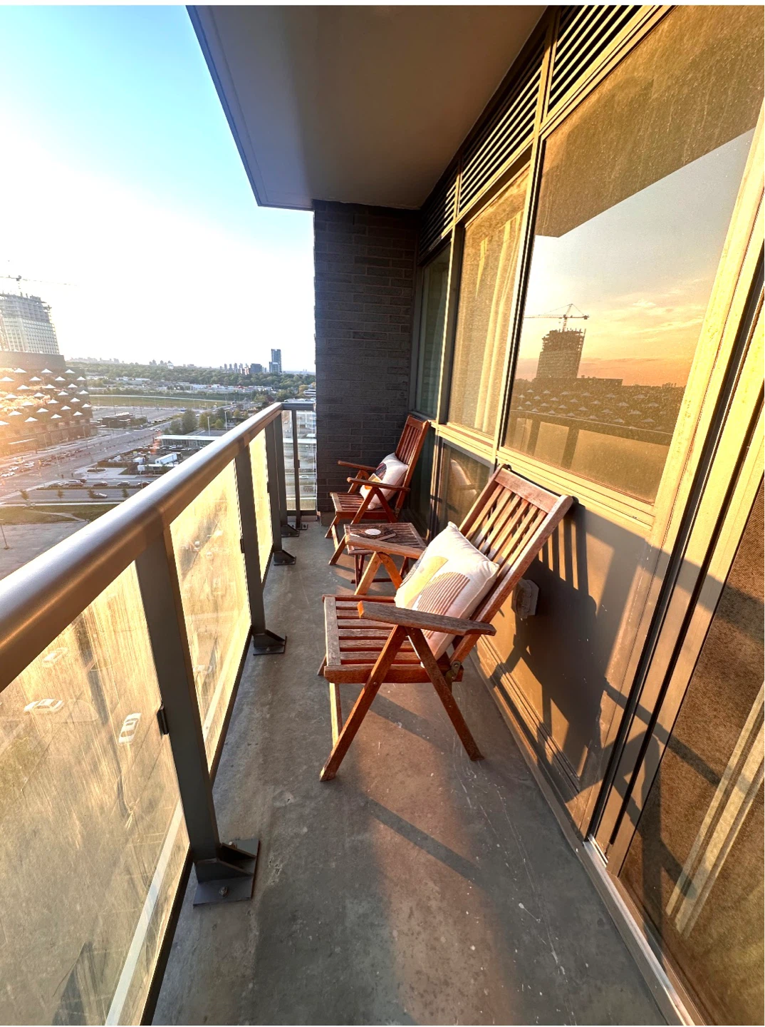 Acacia wooden Patio Chairs and Side Table Set - photo 2