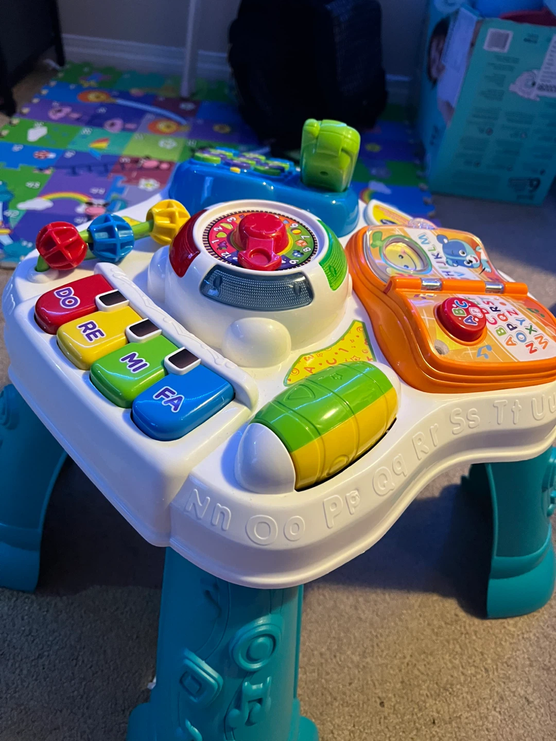 VTech Learn & Discover Table sit and stand. - photo 2