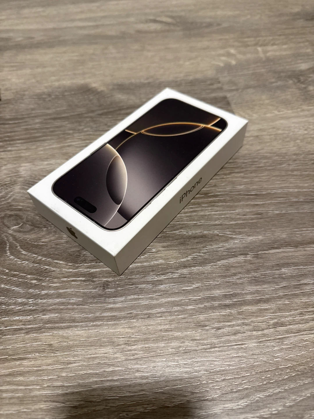 Apple iPhone 16 Pro box