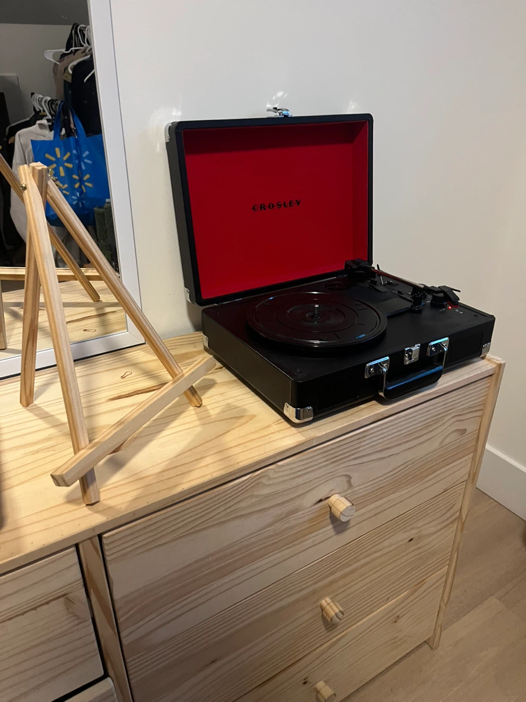 Crosley Portable Record Player and Stand - photo 2