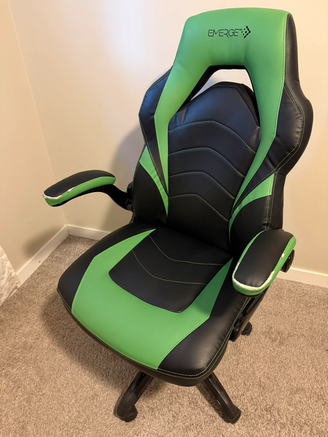 EMERGE Gaming Chair - Black and Green