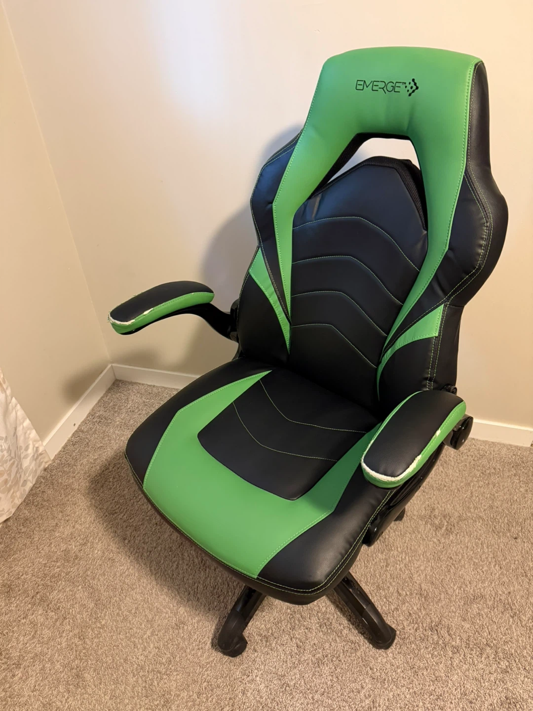 EMERGE Gaming Chair - Black and Green - photo 3