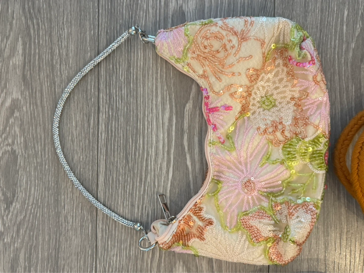 Assorted Ladies Handbags - photo 4