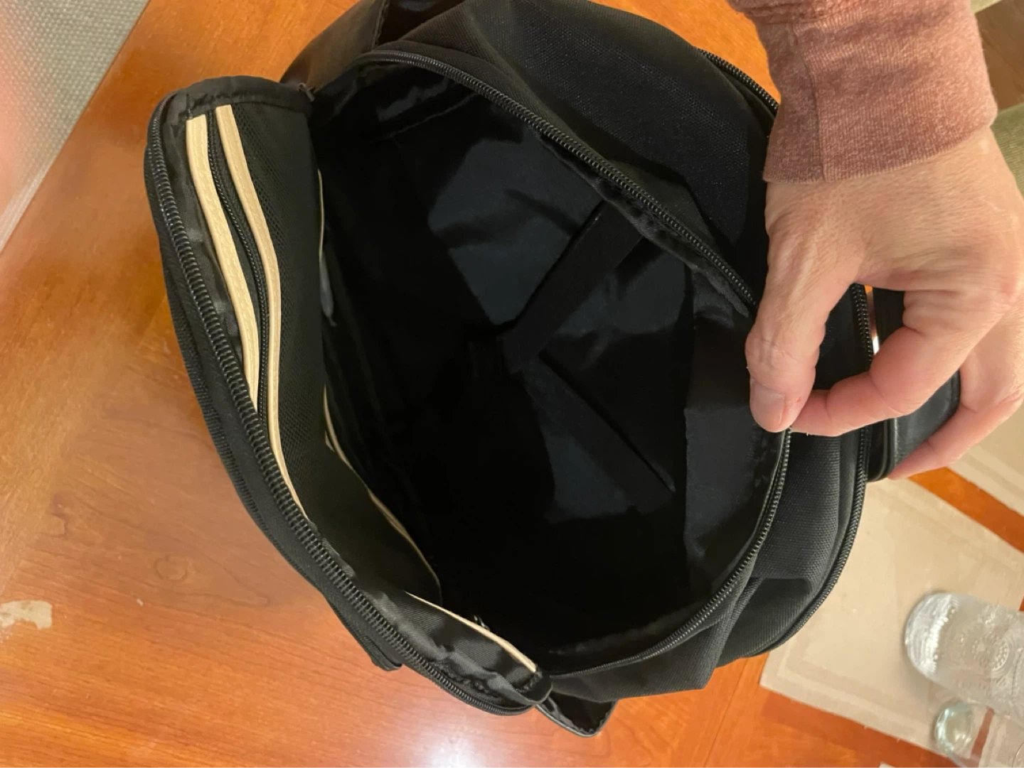 Beis Travel Backpack - black or beige - photo 5