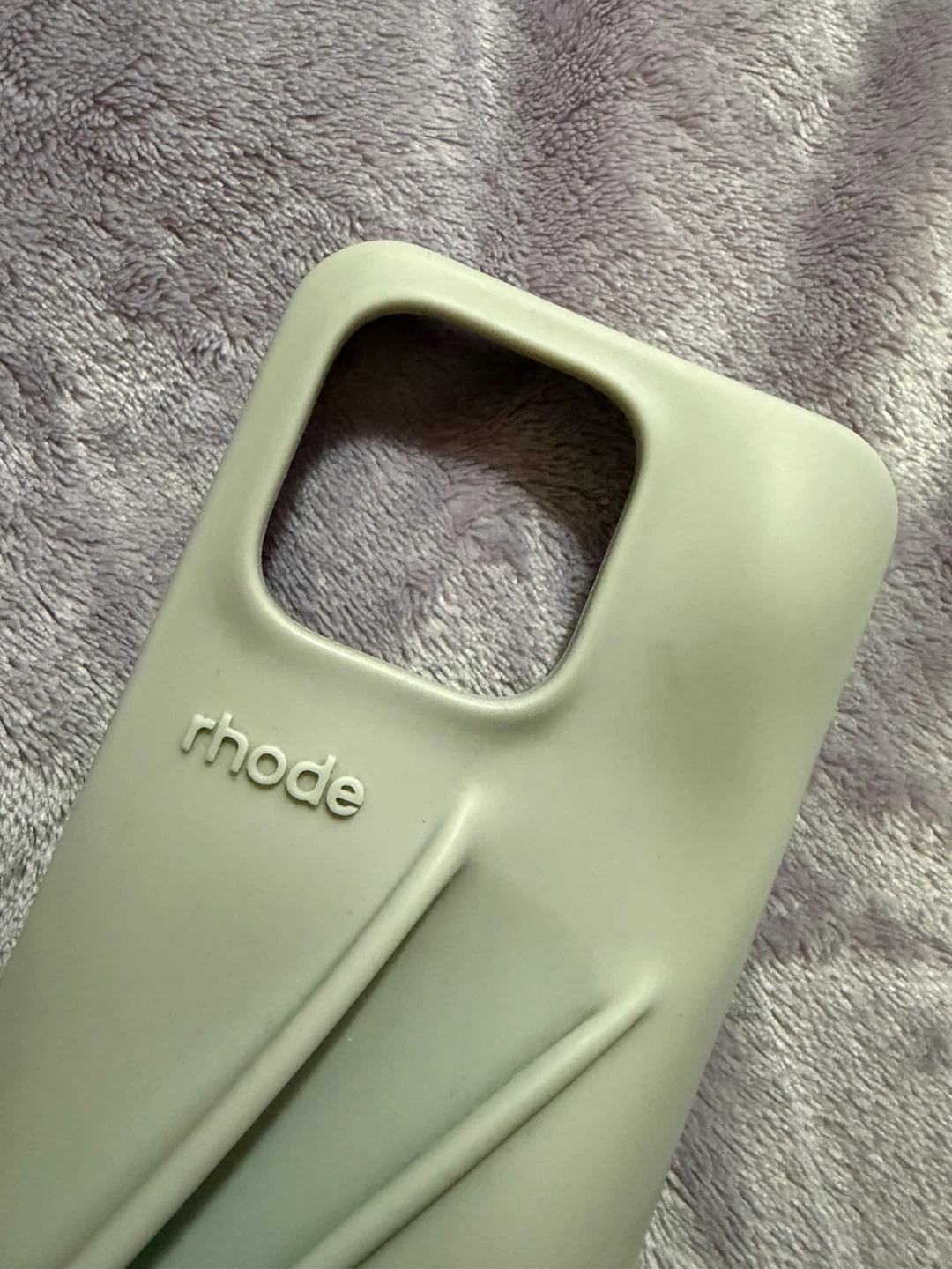 Rhode Phone Case - iPhone 15 Pro (Free Lip Peptide) - photo 2